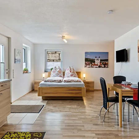 Alpenblick Apartment *